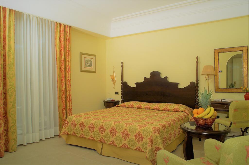 Arciduca Grand Hotel Липари Номер фото